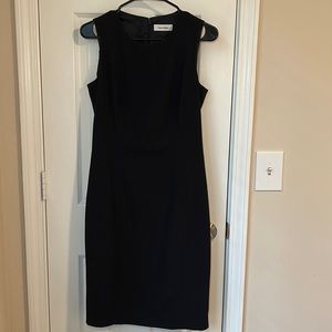 Classy Sleeveless Black Column dress